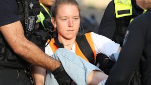 Letzte Generation hält an größeren Klebe-Aktionen fest