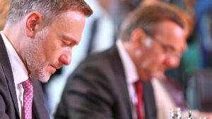 Lindner verteidigt Einsparungen im Wehretat