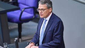 IZH-Verbot: Kiesewetter warnt vor neuen Wegen der Terrorausbreitung