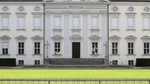 Schweitzer will Frau als Staatsoberhaupt