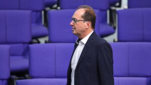 Dobrindt drängt auf Abschiebung von Gewalttätern nach Afghanistan