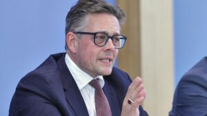 Von Notz warnt vor Uran-Transport aus Russland nach Lingen