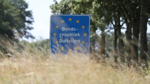 Reul mahnt bei Umsetzung von Grenzkontrollen zur Vorsicht