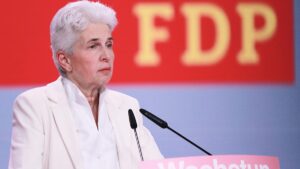 Strack-Zimmermann mahnt eigene Partei zur Regierungsdisziplin