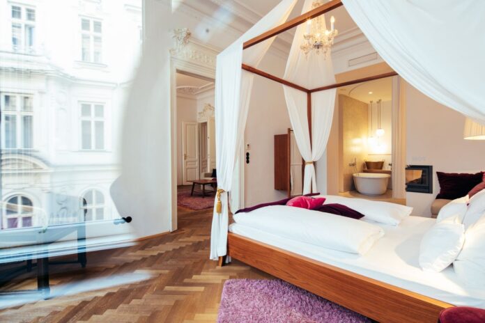 wien Gemütliches Himmelbett der Suite Séparée Quelle: Heldentheater (Hollmann Beletage)