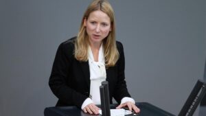 Ex-Wissing-Staatssekretärin nennt Verhalten des Ministers "Verrat"