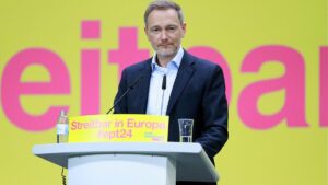 Lindner will "sich prüfen"