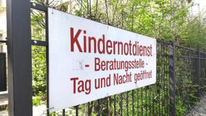 Wieder mehr junge Menschen in Heimen und Pflegefamilien