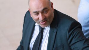 Nouripour stichelt gegen Merz