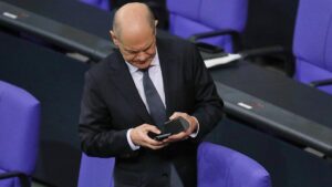 Breite Kritik an Umgang der Bundesregierung mit Scholz-Mails