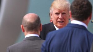 Scholz offen für Gespräch mit Trump bei Papst-Beisetzung