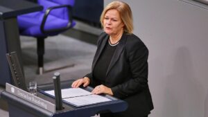 Faeser wegen Zunahme rechtsextremer Straftaten alarmiert