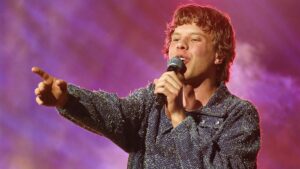 Warren bleibt an Spitze der Single-Charts – Zartmann auf Platz drei