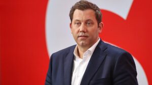 Klingbeil will Partei nach Niederlage "erneuern"