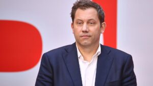 Schweitzer stärkt Klingbeil den Rücken