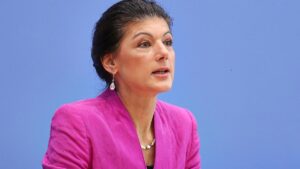 Wagenknecht befürwortet Halbierung der Strompreise