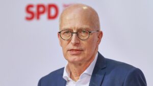 Hamburgische Bürgerschaft bestätigt Tschentscher als Regierungschef