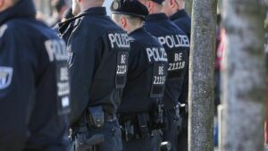 Tötungsdelikt in Kiel: Zwei Täter auf der Flucht