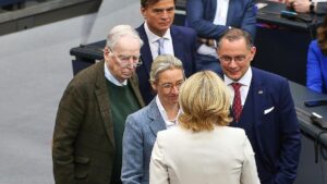 Weidel lädt Klöckner erneut zum Besuch der AfD-Frakion ein