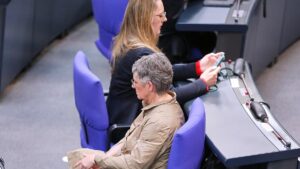 Grünen-Fraktionsvorsitzende versprechen "grünes Wirtschaftswunder"