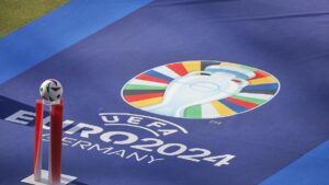 Roofer soll für Polizeieinsatz bei EM-Spiel 12.000 Euro zahlen