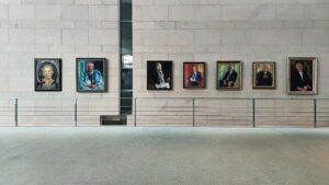 Merkel will über Künstler für ihr Kanzleramtsporträt entscheiden