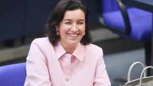 Bär begrüßt Ministeriumsverteilung