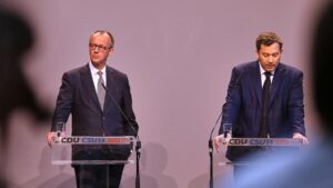 Politbarometer: Union noch knapp vor AfD – auch SPD büßt leicht ein