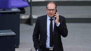 Dobrindt: Keine dienstrechtlichen Konsequenzen für Beamte aus AfD