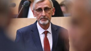 Schuster gegen "anlasslose Gesinnungsprüfung" von AfD-Mitgliedern