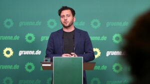 Grünen-Chef distanziert sich von polizeikritischen Aussagen