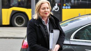 Bas hält sich politische Zukunft offen