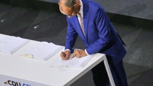 AfD und Linke wollen gegen "Blackrock-König" Merz stimmen