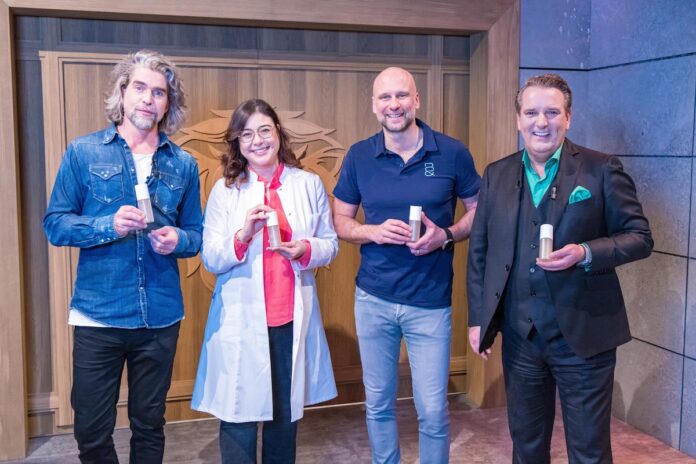 blissand pitch höhle der löwen Nils Glagau , Dr. Dana Adyani-Fard und Dr. Thomas Greussing und Ralf Dümmel BLISSAND Credit RTL BERND-MICHAEL MAURER