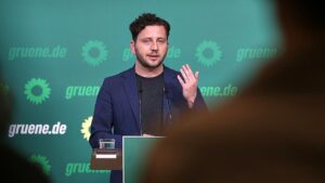 Banaszak attackiert die SPD nach Mindestlohn-Entscheidung