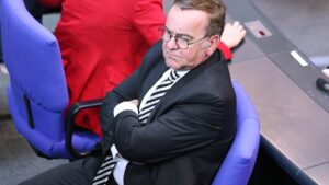 Union erhöht bei Wehrdienst-Gesetz Druck auf Pistorius