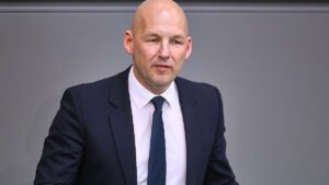 Union bezeichnet Hitzefrei-Vorstoß der Linken als "weltfremd"