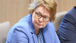 Niedersachsens Innenministerin bei Taser-Einsatz skeptisch