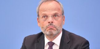 Klein bestürzt über Brandanschlag in Templin