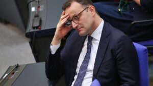 Spahn gerät in Masken-Affäre immer stärker unter Druck