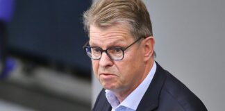 Stegner gegen "Wettbewerb" um Truppenpräsenz in der Ukraine