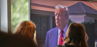 Trump bringt Epstein mit Bill Clinton und anderen in Verbindung