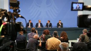 Merz will Kritik an "Drecksarbeit"-Äußerung nicht kommentieren