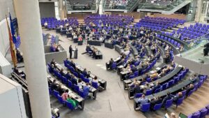 Bundestag beschließt Aussetzung des Familiennachzugs