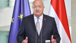 Österreichs Bundeskanzler sieht Europa in Wohlstands-Falle