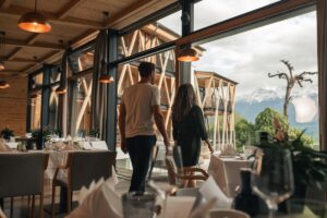 Cheers. Salute. Und Gin Gin – Wein und mehr im Garberhof