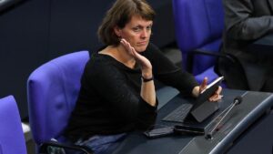 Grüne sehen neuen Klärungsbedarf beim Maut-Debakel