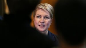 Schwesig fordert stärkeren Politikfokus auf Alltagsthemen