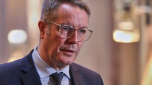 Richterwahl: Schweitzer verweist auf Verantwortung von Merz