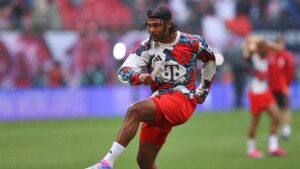 1. Bundesliga: Augsburg-Aufholjagd gegen Bayern München scheitert